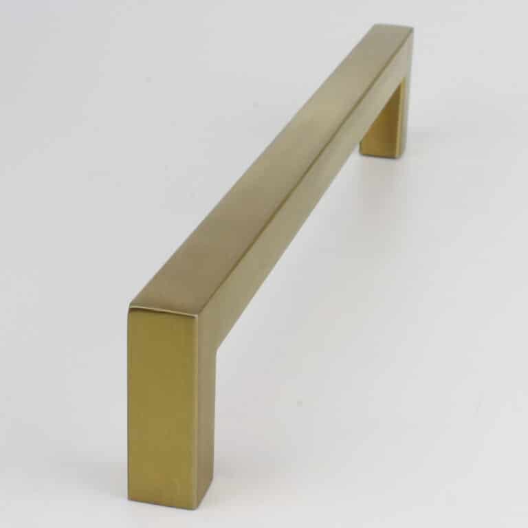 Deurgreep Hennie – messing – 96 mm Deurgreep Hennie – messing – 96 mm
